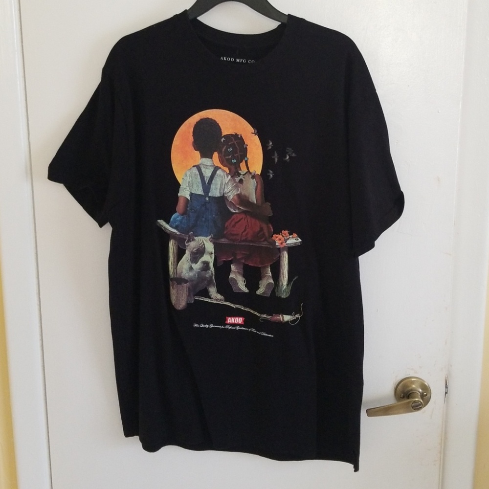 Black akoo tshirt